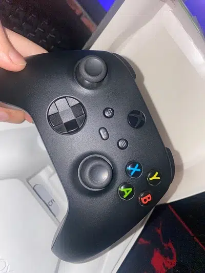 Xbox series X controller - GameUtha.com
